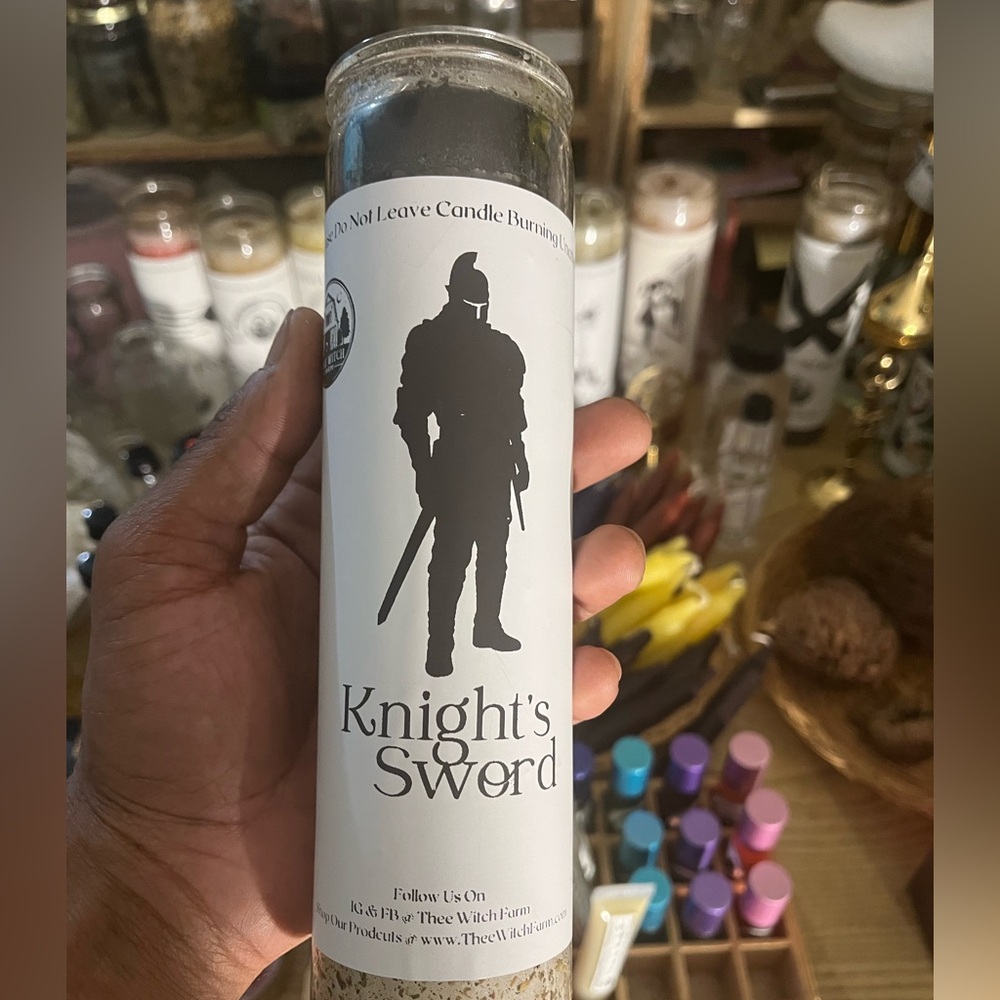 Knight’s Armor Candle